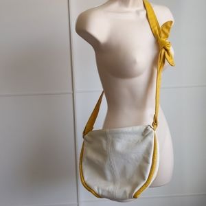 Vintage! Stone Mountain leather Purse White /Yello